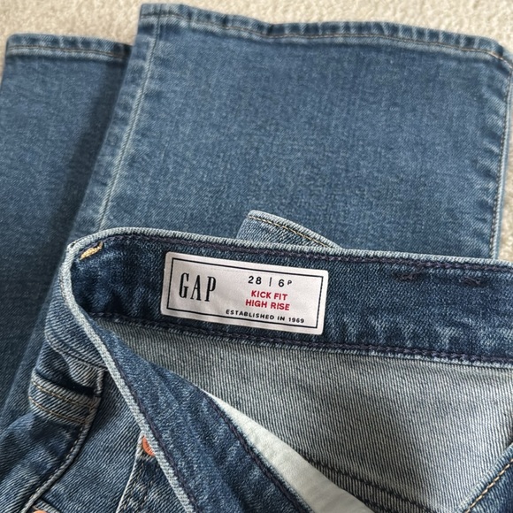 Gap Kick Fit Jeans - Picture 3 of 6